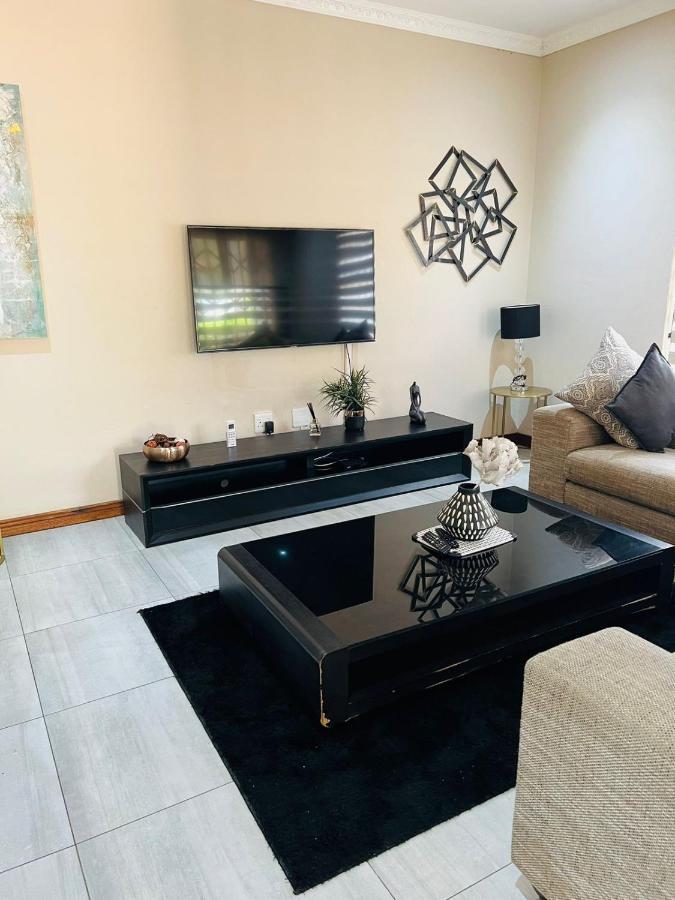Ultimate Sky _ 2 Bedroom Villa Претория Екстериор снимка